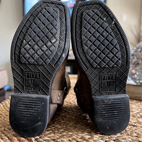Frye kids boots -youth size 13 - Picture 9 of 15